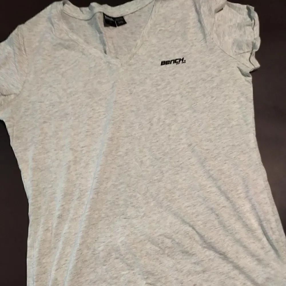 Bench V neck t shirt - Picture 1 of 4